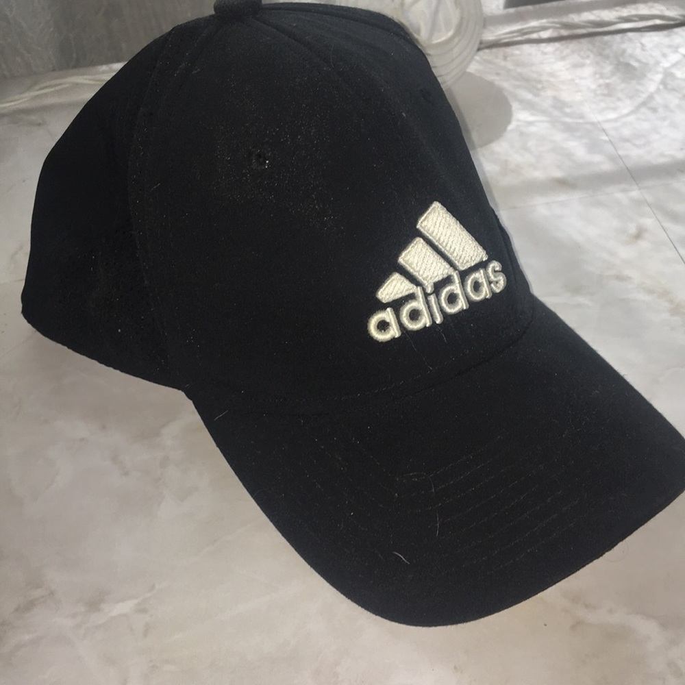 Adidas baseball cap never worn